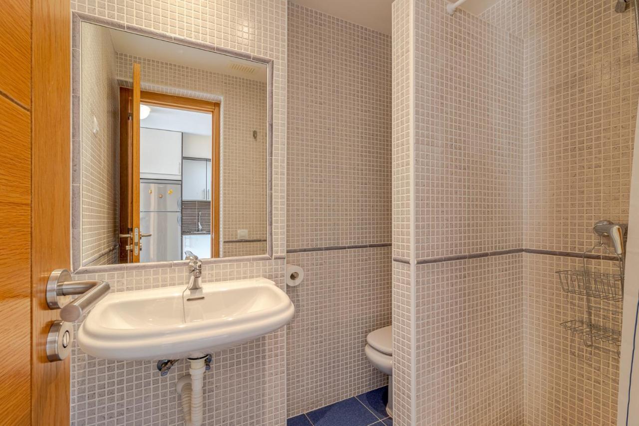 Flatguest + + 2bdr + Pool Apartament